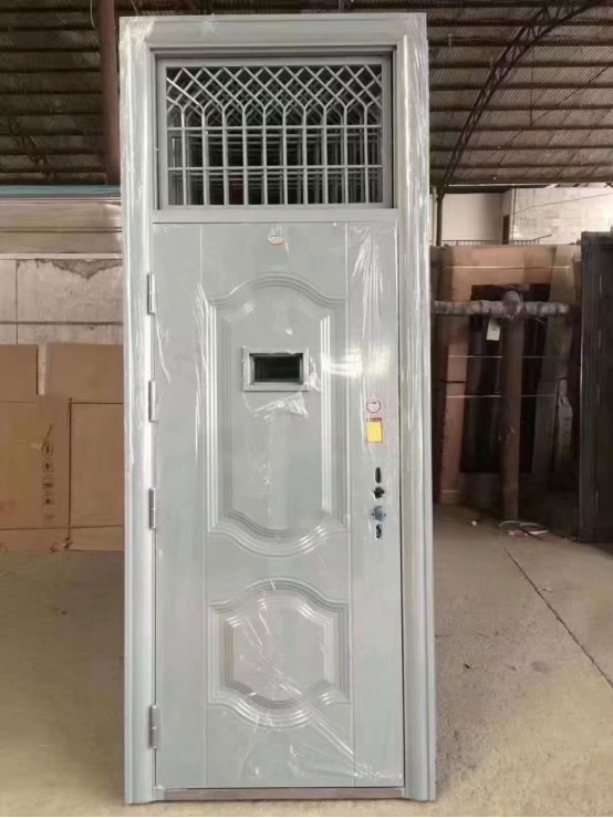 鄯善学校教室门