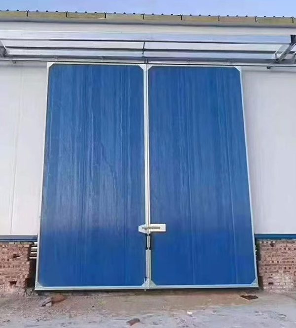 鄯善工业门在大型仓储物流通道中的应用实例