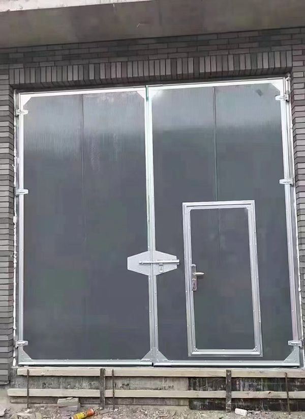 鄯善工业平开门在大型设备制造车间的应用实例