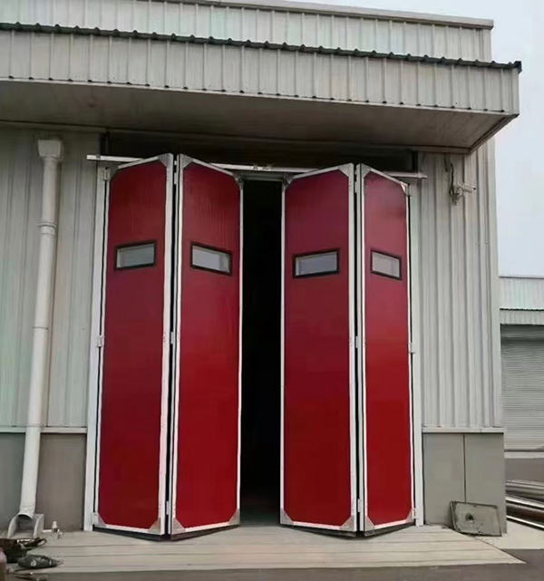 鄯善工业折叠门在大型装配车间出入口的应用实例